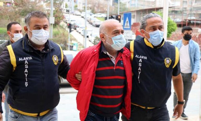 Eşini öldüren kocaya Adamsın tezahüratı yapan kişi özür diledi